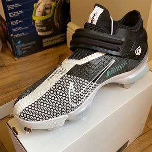 Baseball metal cleats men’s size 10.5 Never worn brand new. Trout Nike